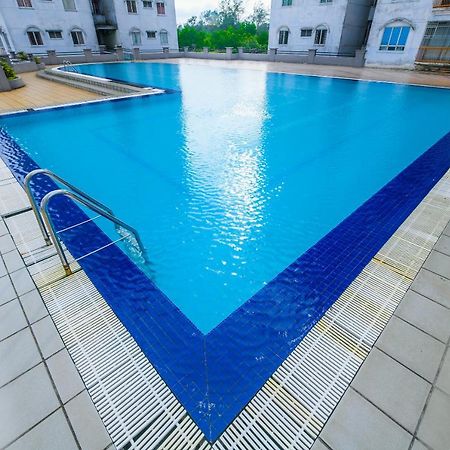 Oyo Home 90466 Jc Sunshine Bay Resort Apartment Port Dickson Exterior photo