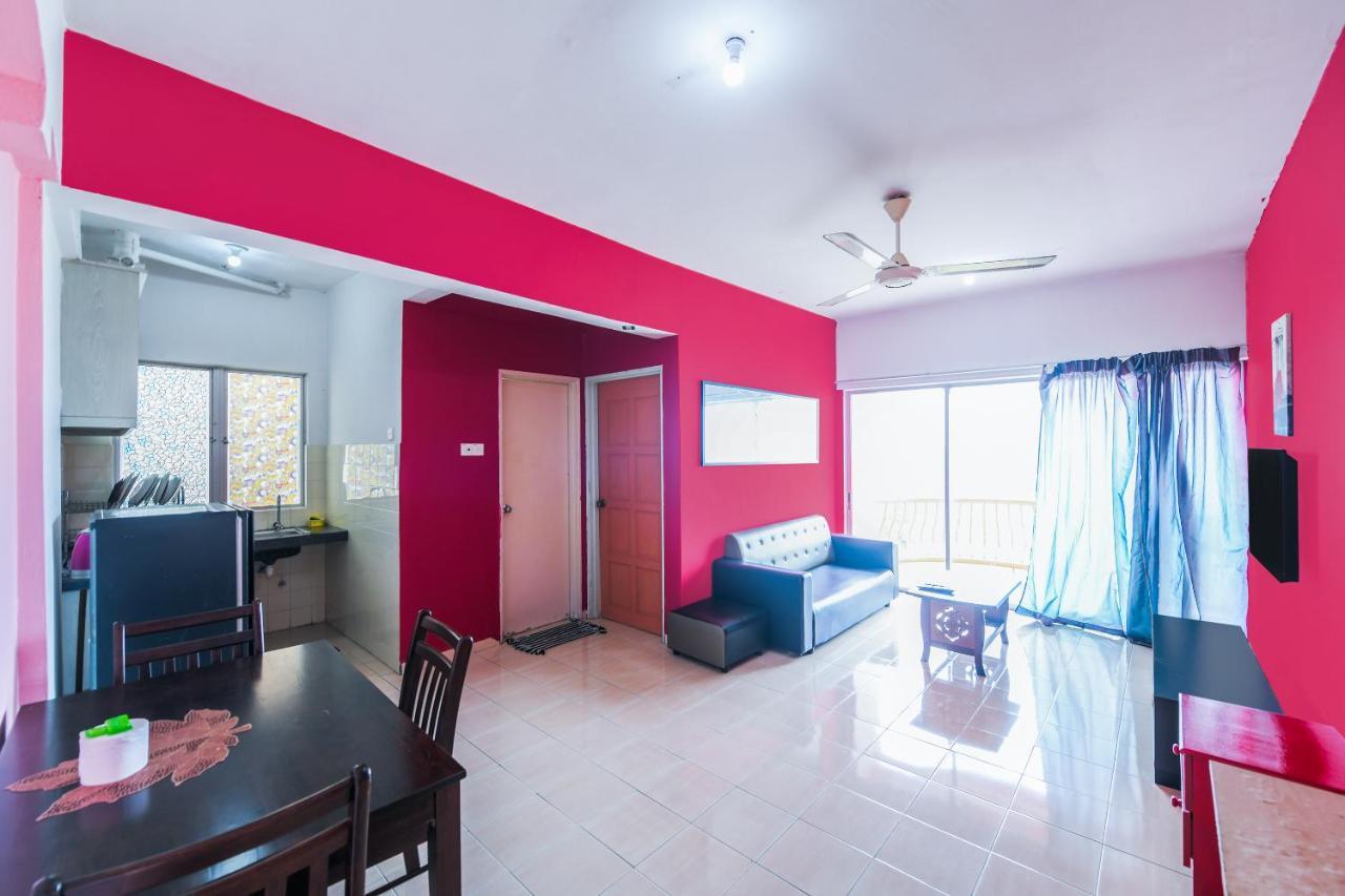 Oyo Home 90466 Jc Sunshine Bay Resort Apartment Port Dickson Exterior photo