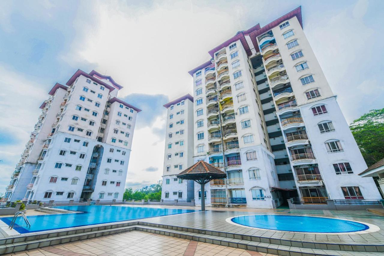 Oyo Home 90466 Jc Sunshine Bay Resort Apartment Port Dickson Exterior photo