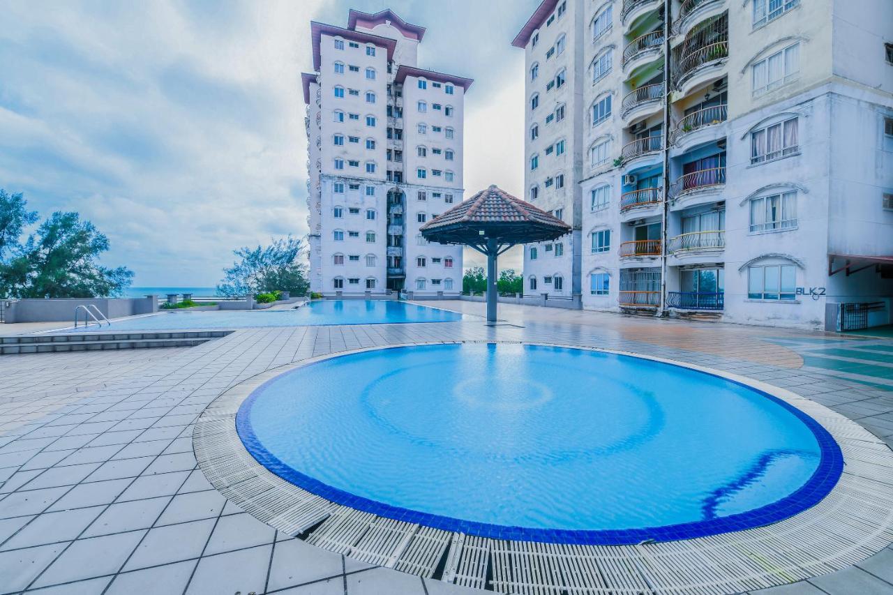 Oyo Home 90466 Jc Sunshine Bay Resort Apartment Port Dickson Exterior photo